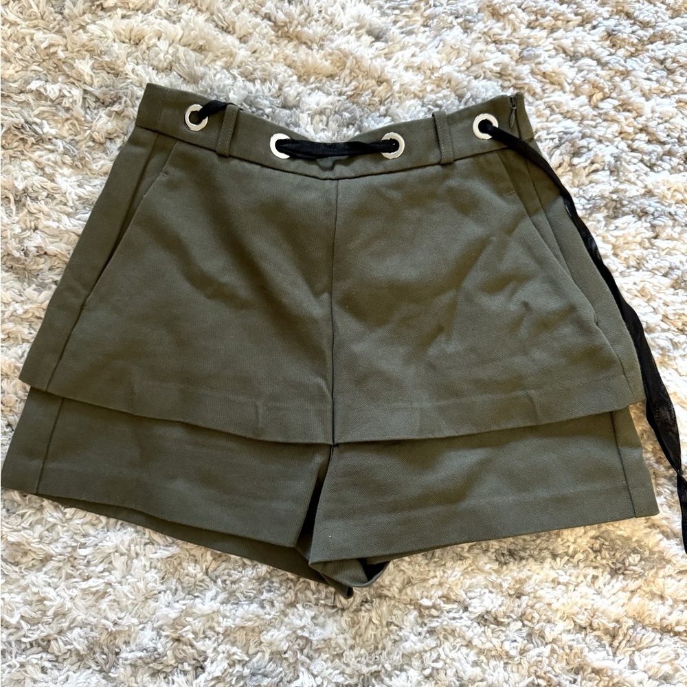 Shorts - black belt tie
